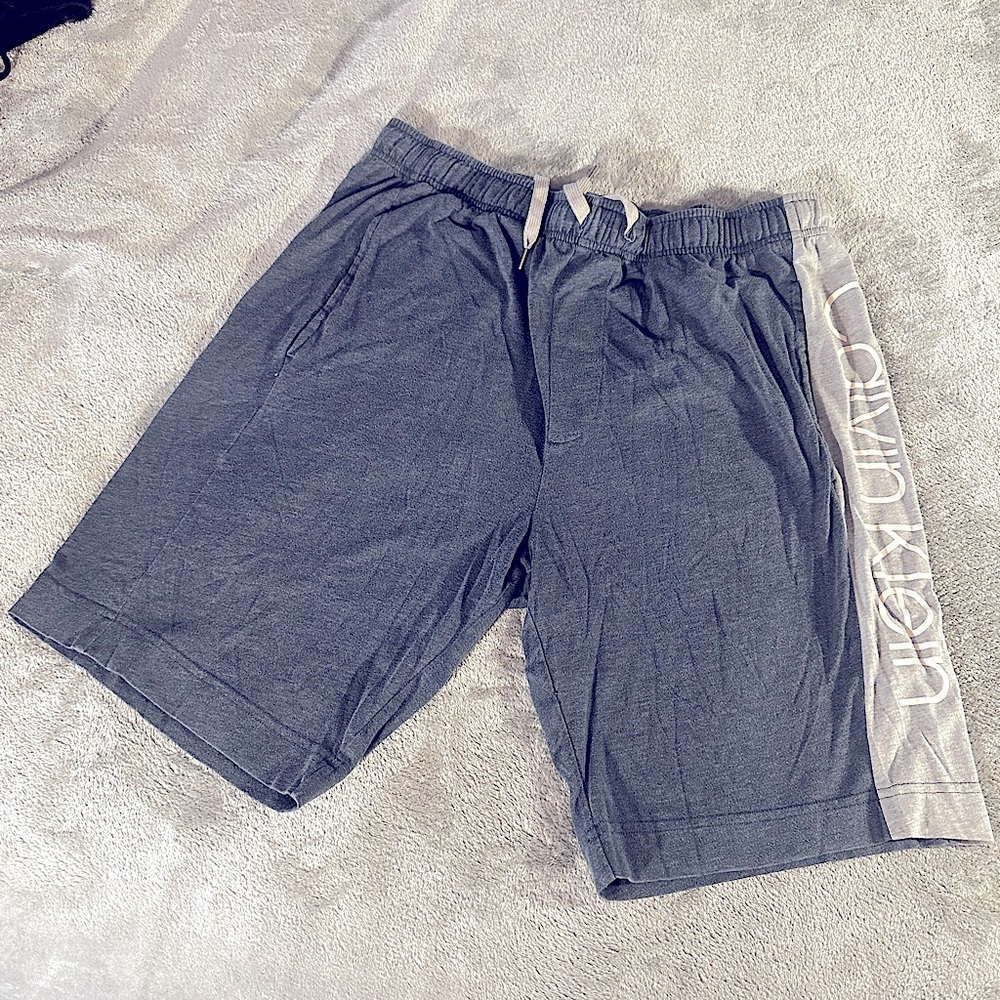 Calvin Klein relaxed lightweight sweatshorts size M color is denim blue & gray